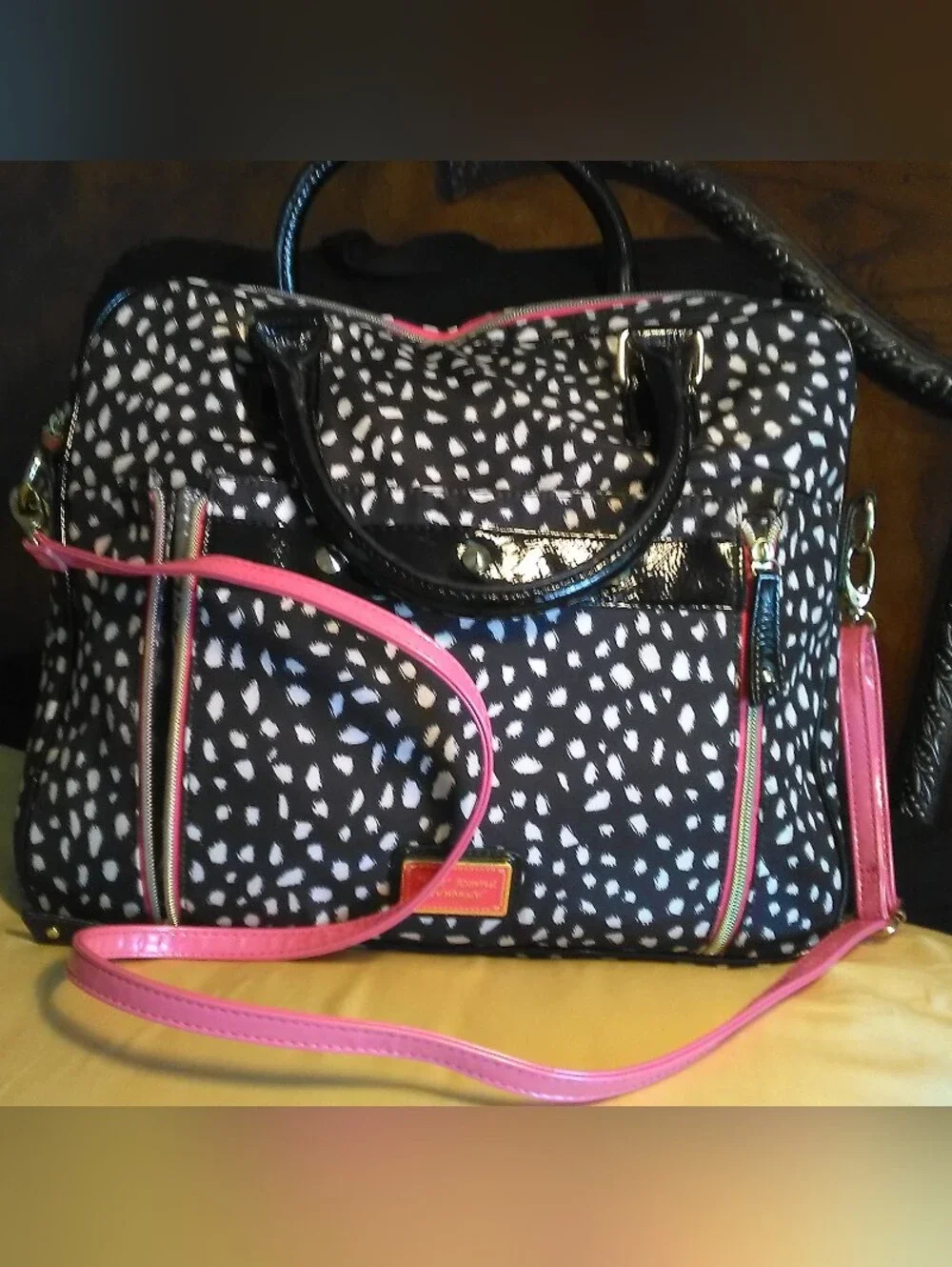 LK. NEW BETSEY JOHNSON LAPTOP BAG Black & White Spotted & PINK TRIM GRAFFITI
